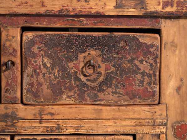 Aparador antiguo en madera de pino – China, circa 1930