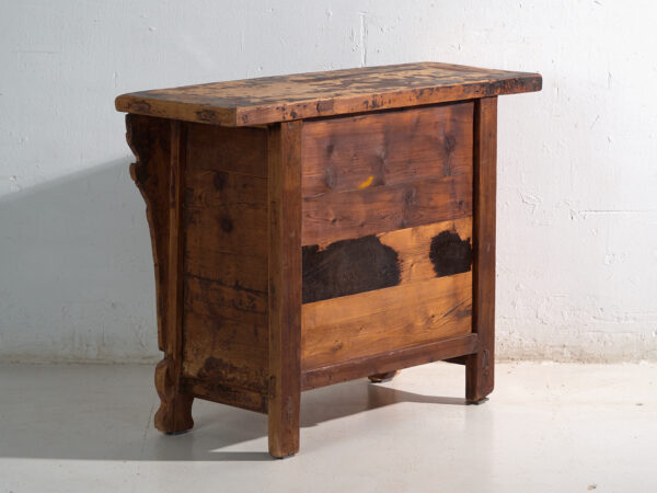 Aparador antiguo en madera de pino – China, circa 1930