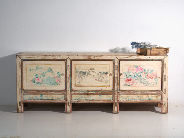 Aparador antiguo pintado en madera de pino – China, circa 1930