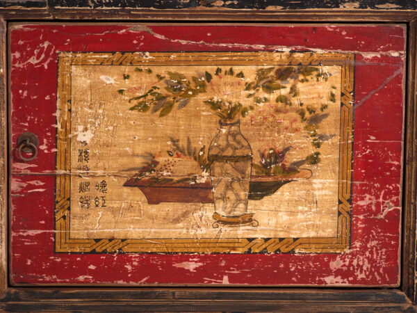 Aparador antiguo pintado en madera de olmo – China, circa 1950