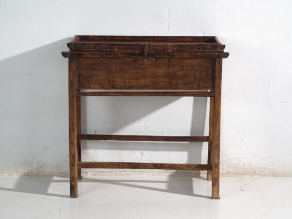 Pupitre antiguo chino de tapa abatible en pino – China, circa 1930