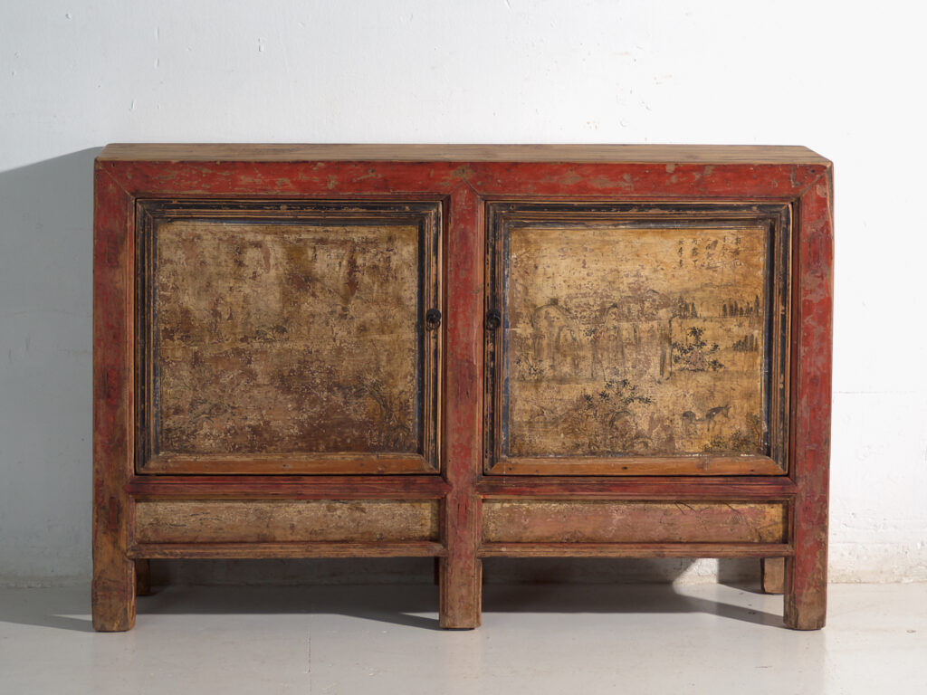 Aparador antiguo pintado en madera de olmo – China, circa 1950