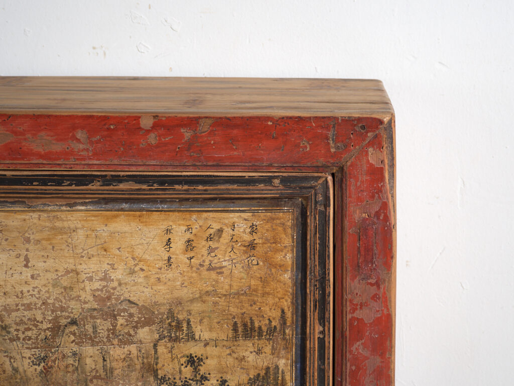 Aparador antiguo pintado en madera de olmo – China, circa 1950