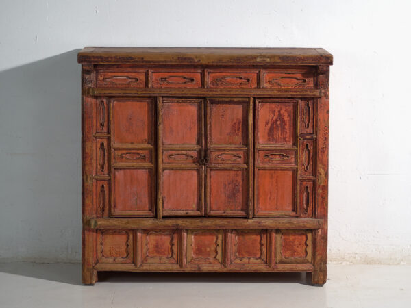 Buffet Shanxi en pin à peinture rouge d'origine et quatre tiroirs – Chine, vers 1930