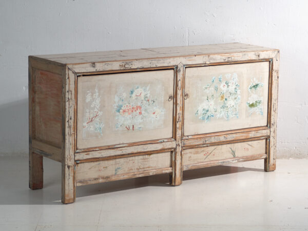 Aparador antiguo en madera de pino pintado – China, circa 1930