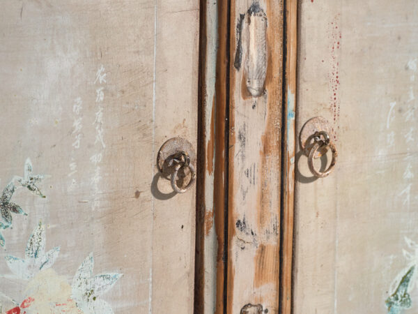 Aparador antiguo en madera de pino pintado – China, circa 1930