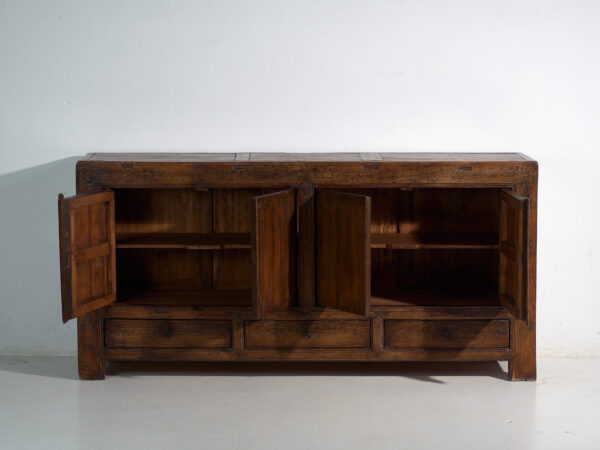 Aparador antiguo en madera de olmo – China, circa 1950