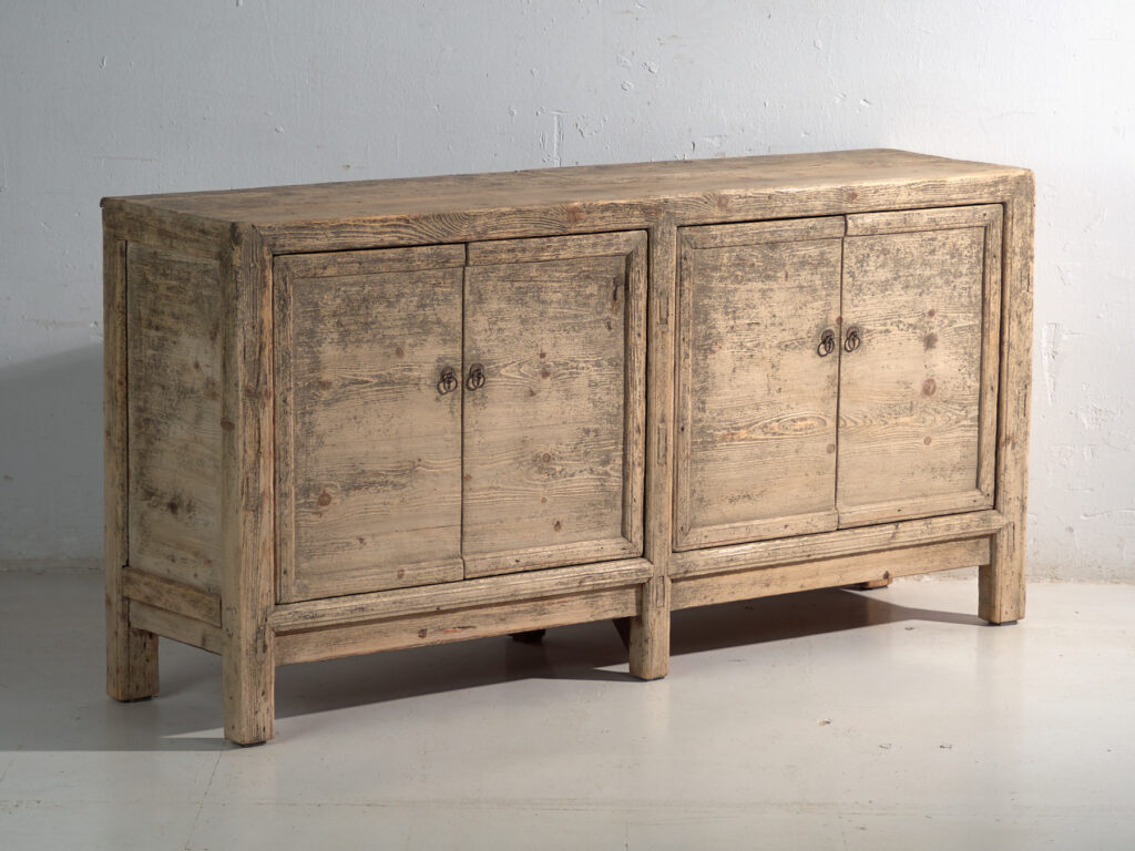 Aparador antiguo en madera de olmo – China, circa 1950