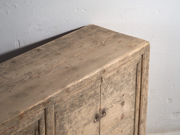 Aparador antiguo en madera de olmo – China, circa 1950