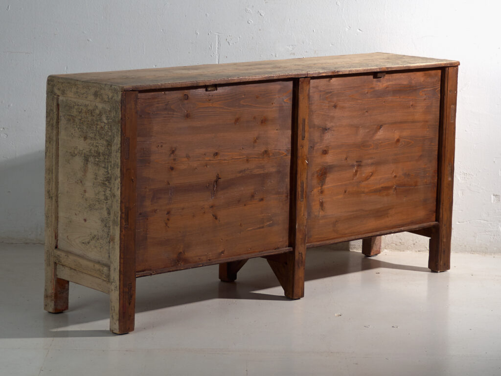 Aparador antiguo en madera de olmo – China, circa 1950