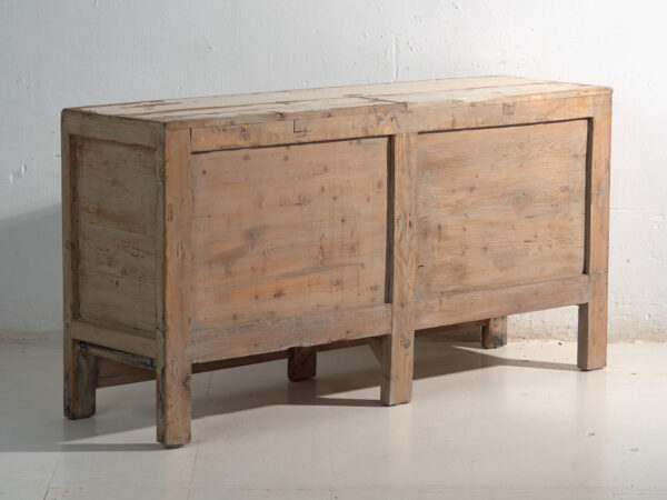 Aparador antiguo pintado en madera de pino – China, circa 1930