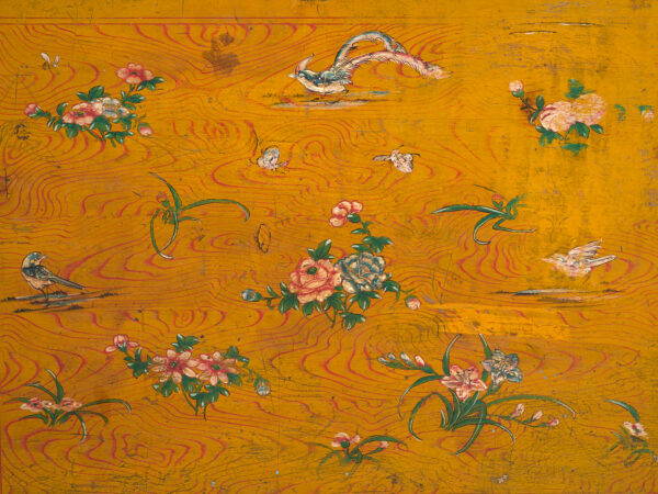 Baúl antiguo pintado en madera de pino – China, circa 1930