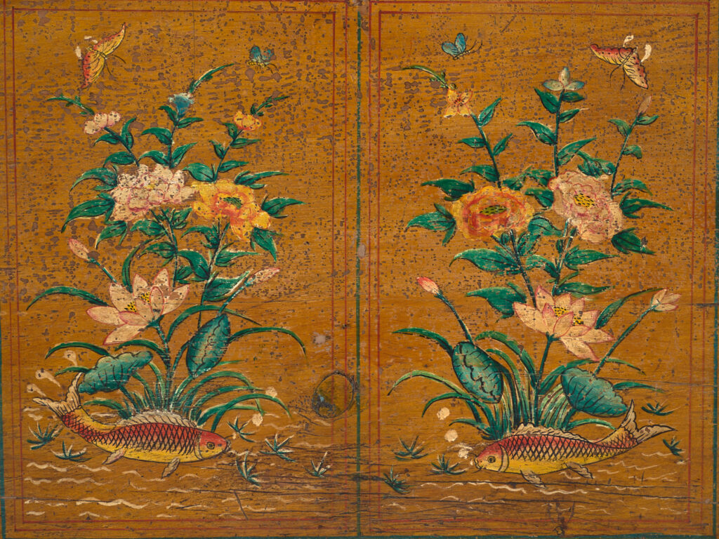 Baúl antiguo pintado en madera de pino – China, circa 1900