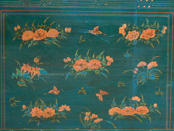 Baúl antiguo policromado en madera de pino – China, circa 1900