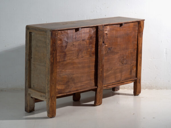Aparador antiguo en madera de pino – China, circa 1930