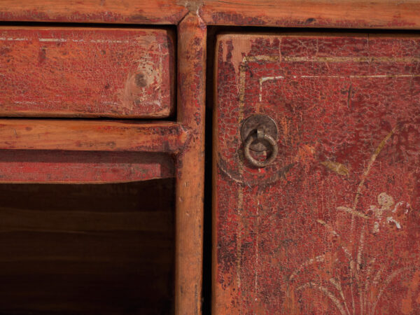 Mueble bajo antiguo pintada en pino – China, circa 1930