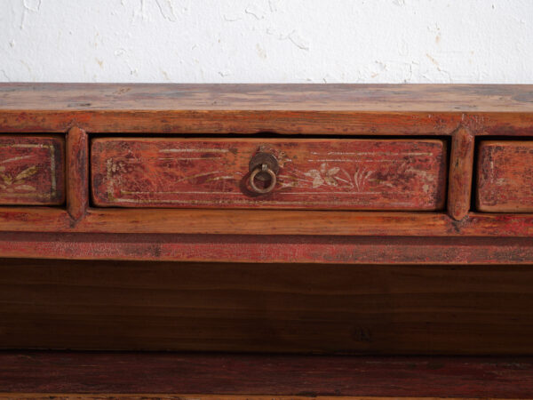 Mueble bajo antiguo pintada en pino – China, circa 1930