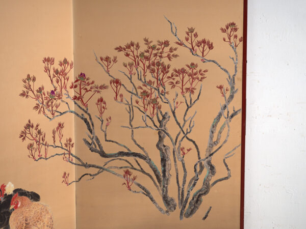 Biombo japonés antiguo de dos hojas sobre fondo dorado – Japón, circa 1920