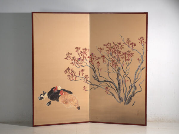 Biombo japonés antiguo de dos hojas sobre fondo dorado – Japón, circa 1920