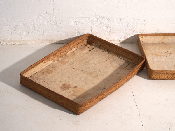 Caja plana antigua japonesa en ratán tejido – Japón, circa 1920. Set de dos.