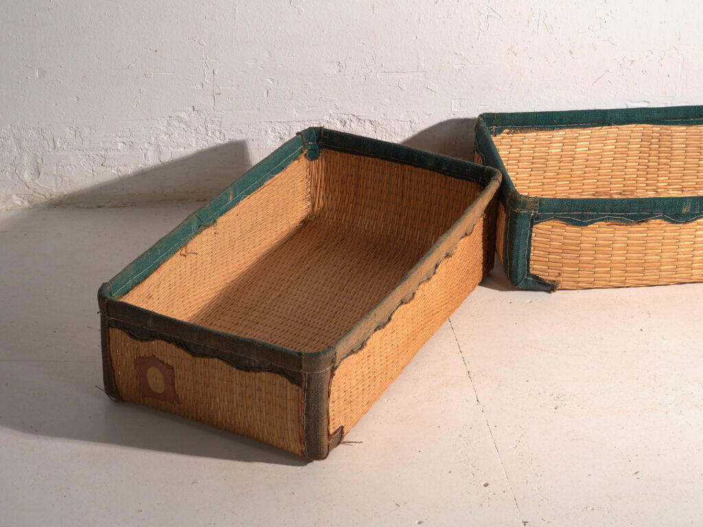 Set de dos cestas antiguas kōri en mimbre de sauce – Japón, circa 1920