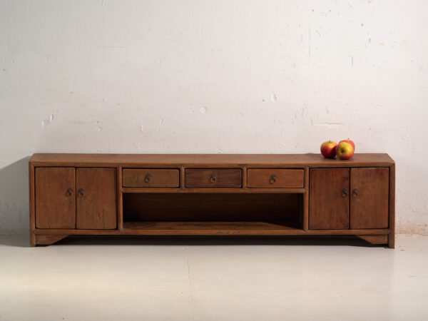 Mueble bajo antiguo chino en madera de olmo – China, circa 1900