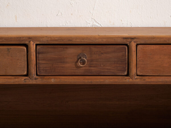 Mueble bajo antiguo chino en madera de olmo – China, circa 1900