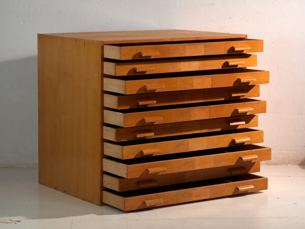 Cajonera de planos antigua en madera de haya – Europa central, circa 1960