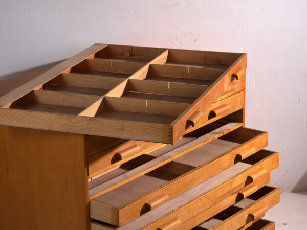 Cajonera de planos antigua en madera de haya – Europa central, circa 1960