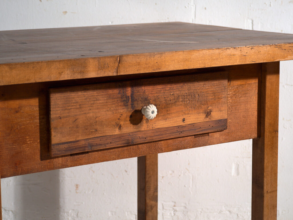Mesa de cocina antigua en madera maciza – Europa central, circa 1920