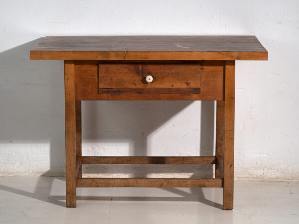Mesa de cocina antigua en madera maciza – Europa central, circa 1920