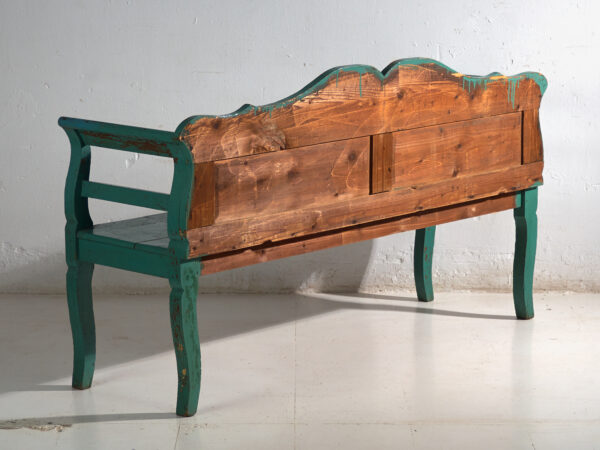 Banco antiguo pintado en madera de pino – Europa central, circa 1910