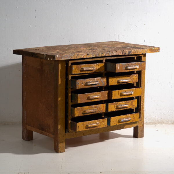 Mueble industrial de cajones en pino y hierro – Europa central, circa 1950