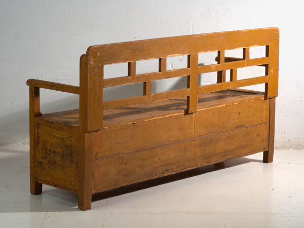 Banco arcón antiguo pintado en madera de pino – Europa central, circa 1920